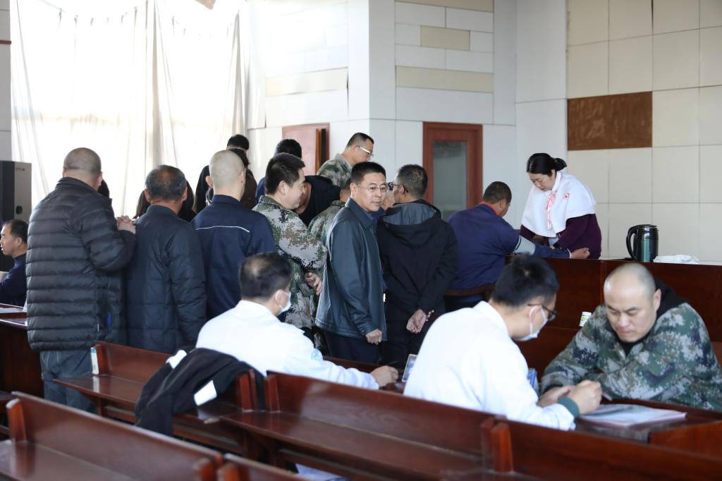健康“医”路行 公益暖人心：玲珑英诚医院健康义…